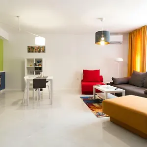 pop-your-c-o-l-o-r-s-funky-and-modern-1bdr-apt.plovdiv-hotels.com/